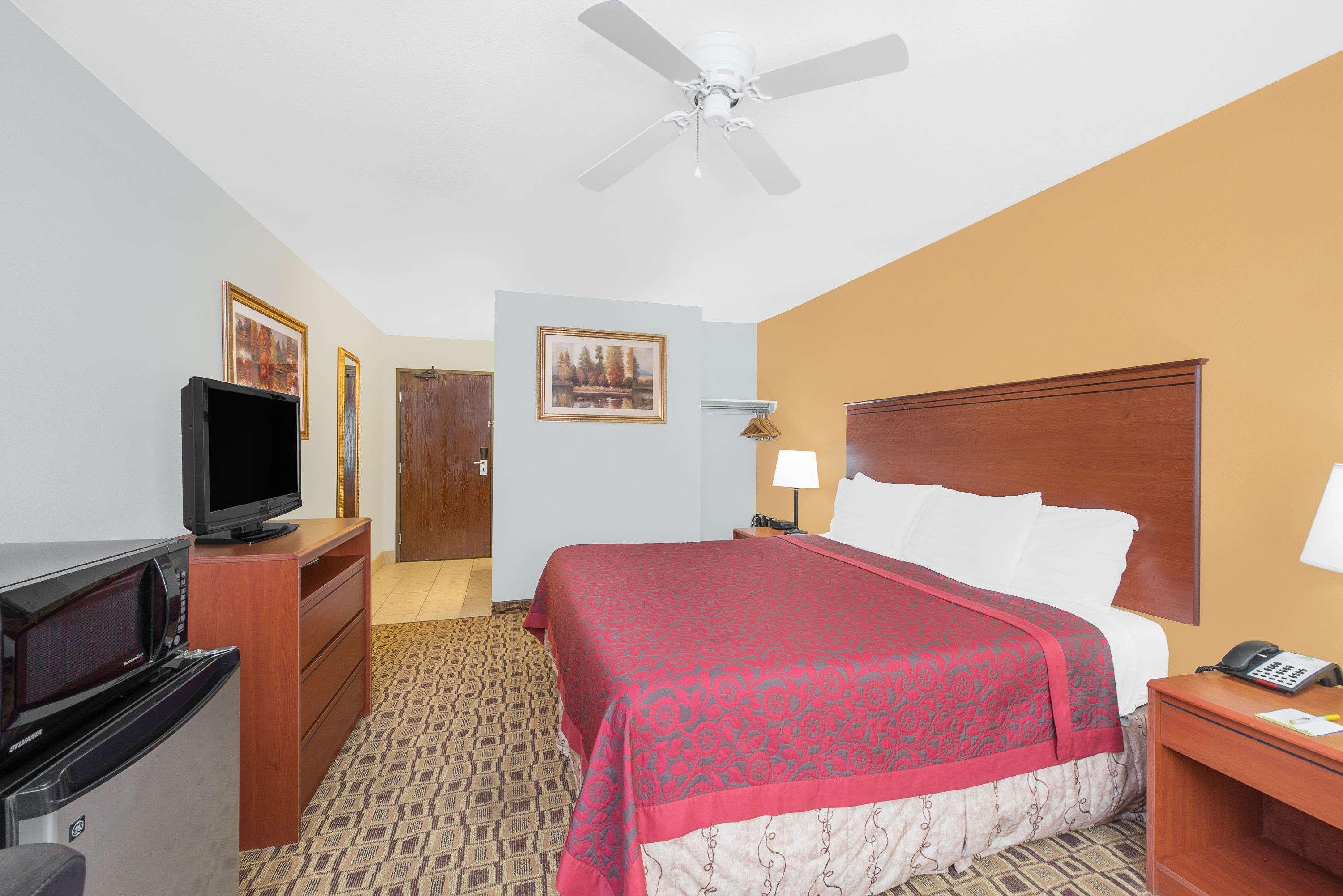 Days Inn By Wyndham Lamar Kültér fotó